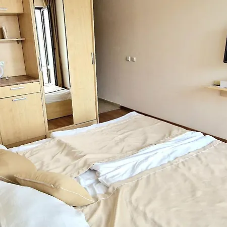 아파트 4* Sea - With Balcony *