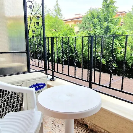 4* Sea - With Balcony سفيتي فلاس